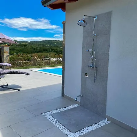 Santoma Hill Villa *