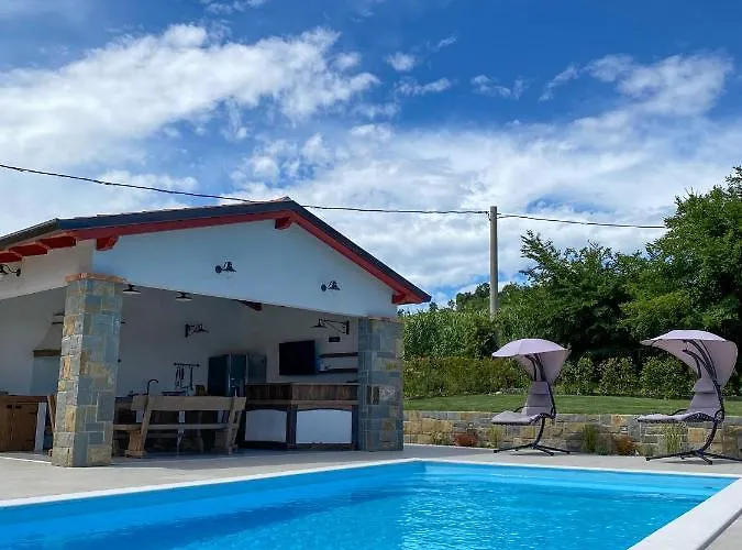 别墅 Santoma Hill *