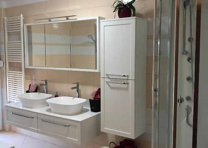 Santoma Hill 别墅 *